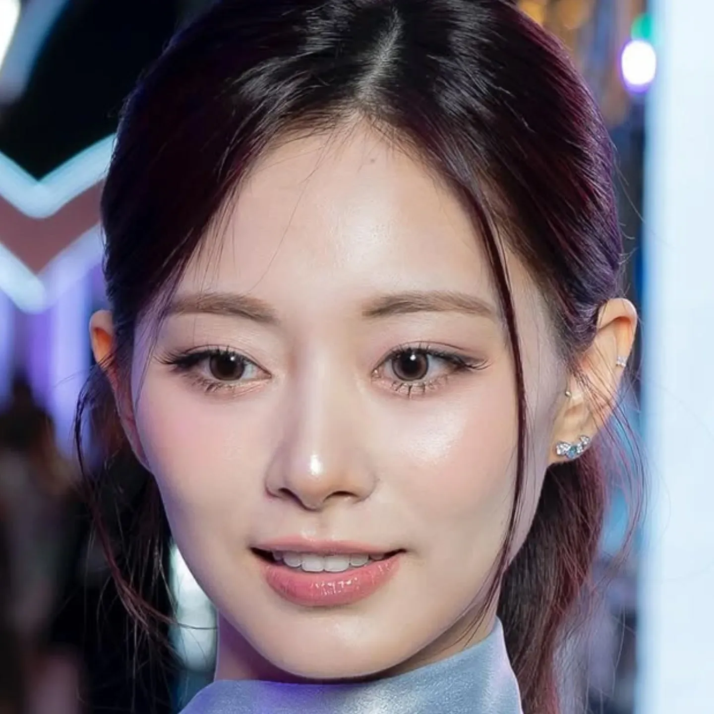 Behind-the-scenes cut of Tzuyu (TWICE)