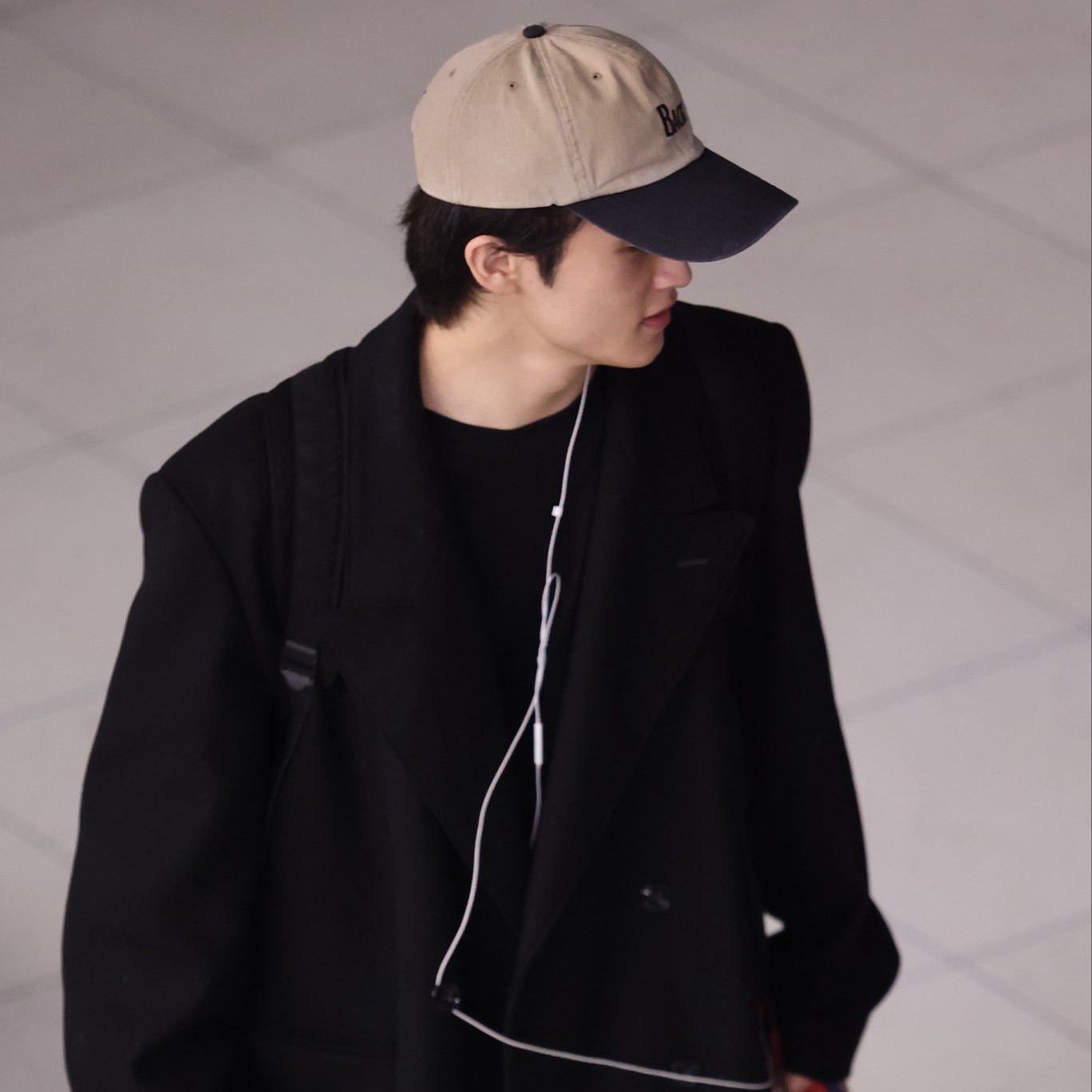 Behind-the-scenes cut of Mark (NCT 127, NCT DREAM)