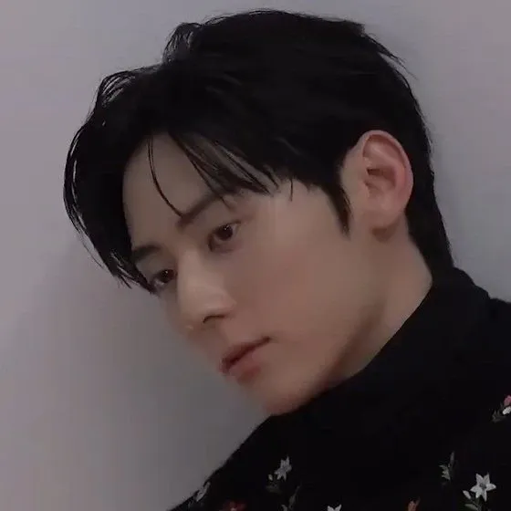 Behind-the-scenes cut of Hwang Minhyun