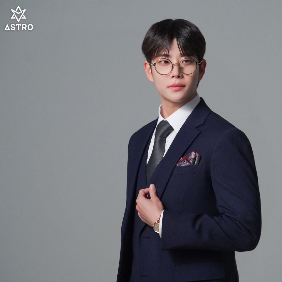 Behind-the-scenes cut of MJ (ASTRO)