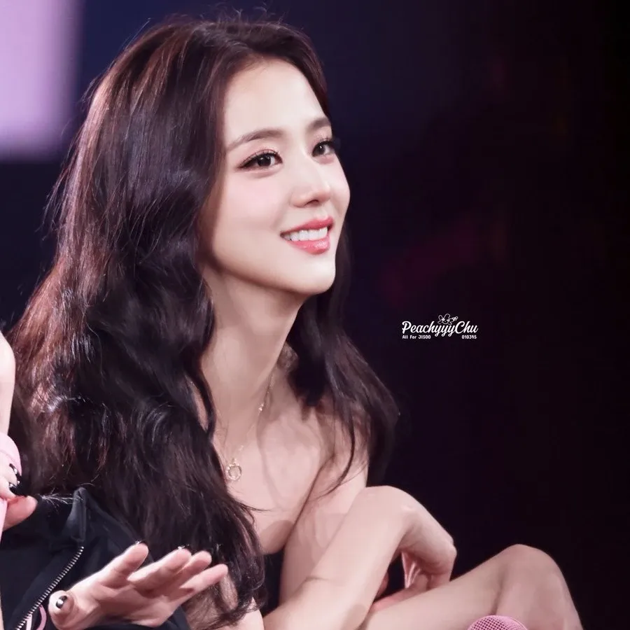 Latest photo of Jisoo (BLACKPINK)