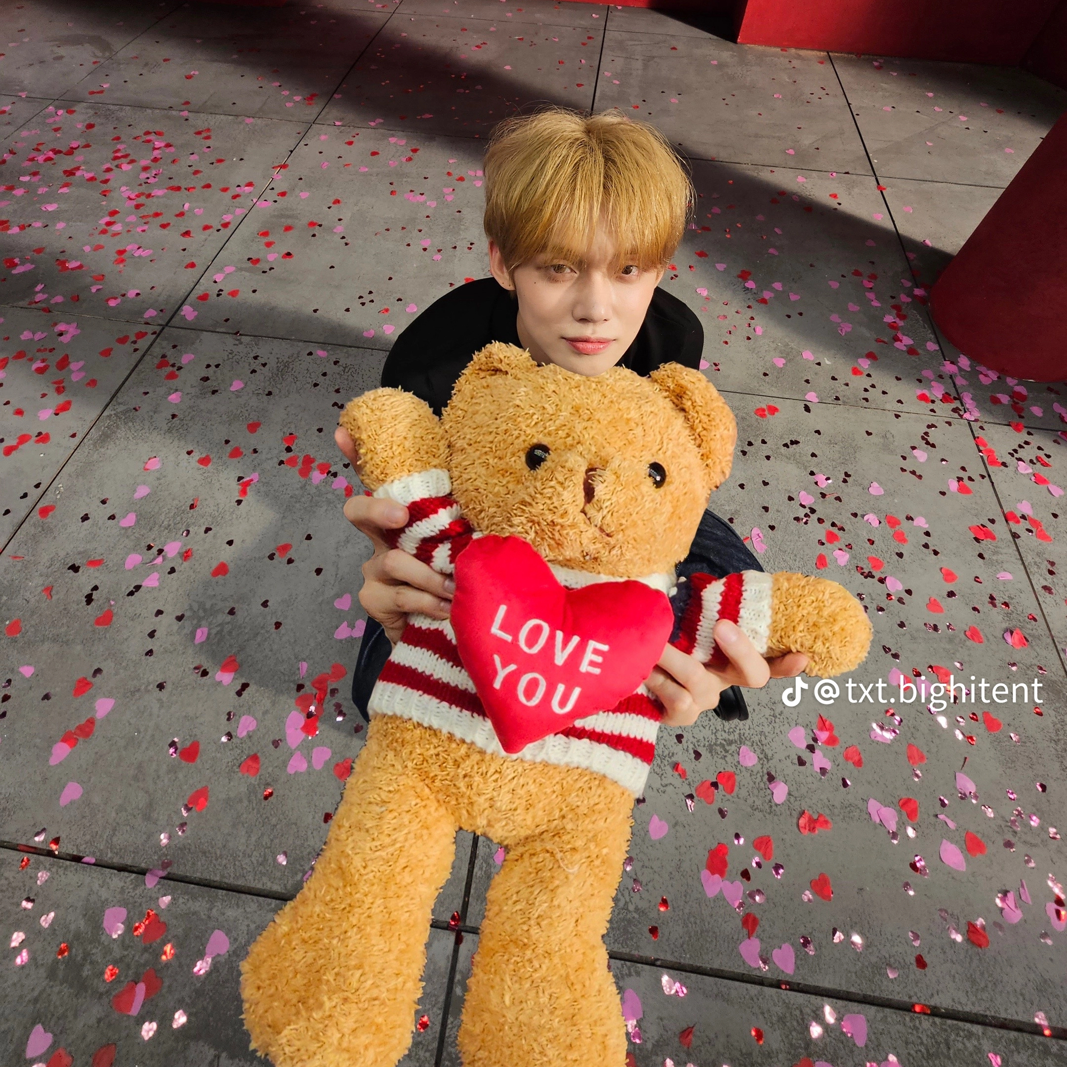 Recent activity shot of Yeonjun (TOMORROW X TOGETHER)