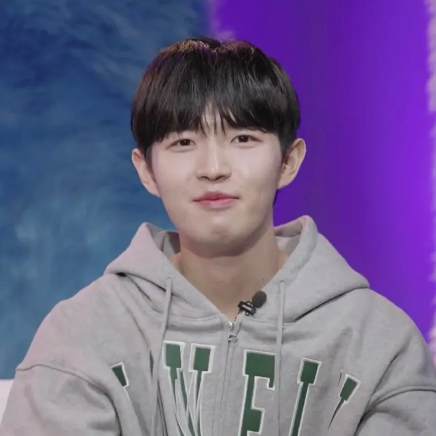 金在奐粉絲拍下的瞬間