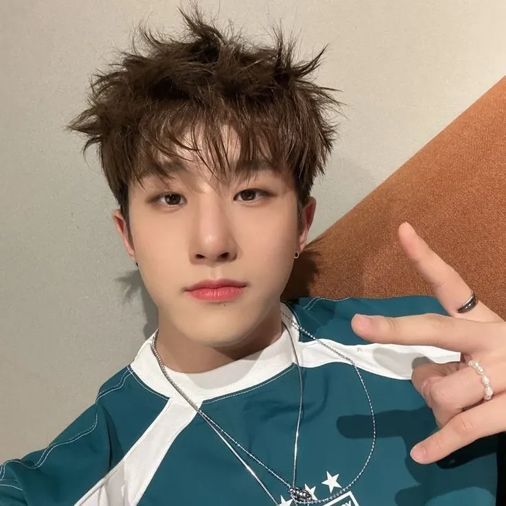 Behind-the-scenes cut of Jinjin (ASTRO)