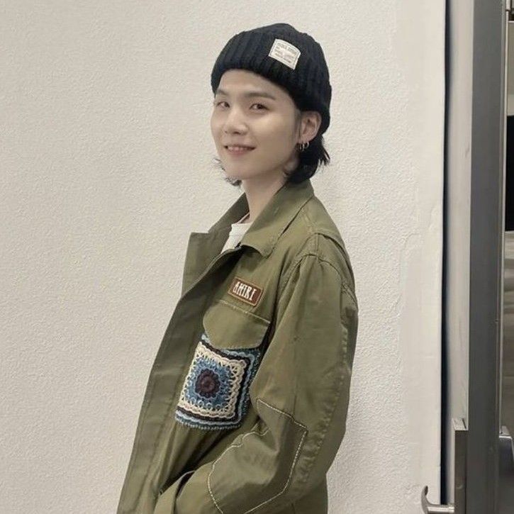 Potret di balik layar SUGA (BTS)