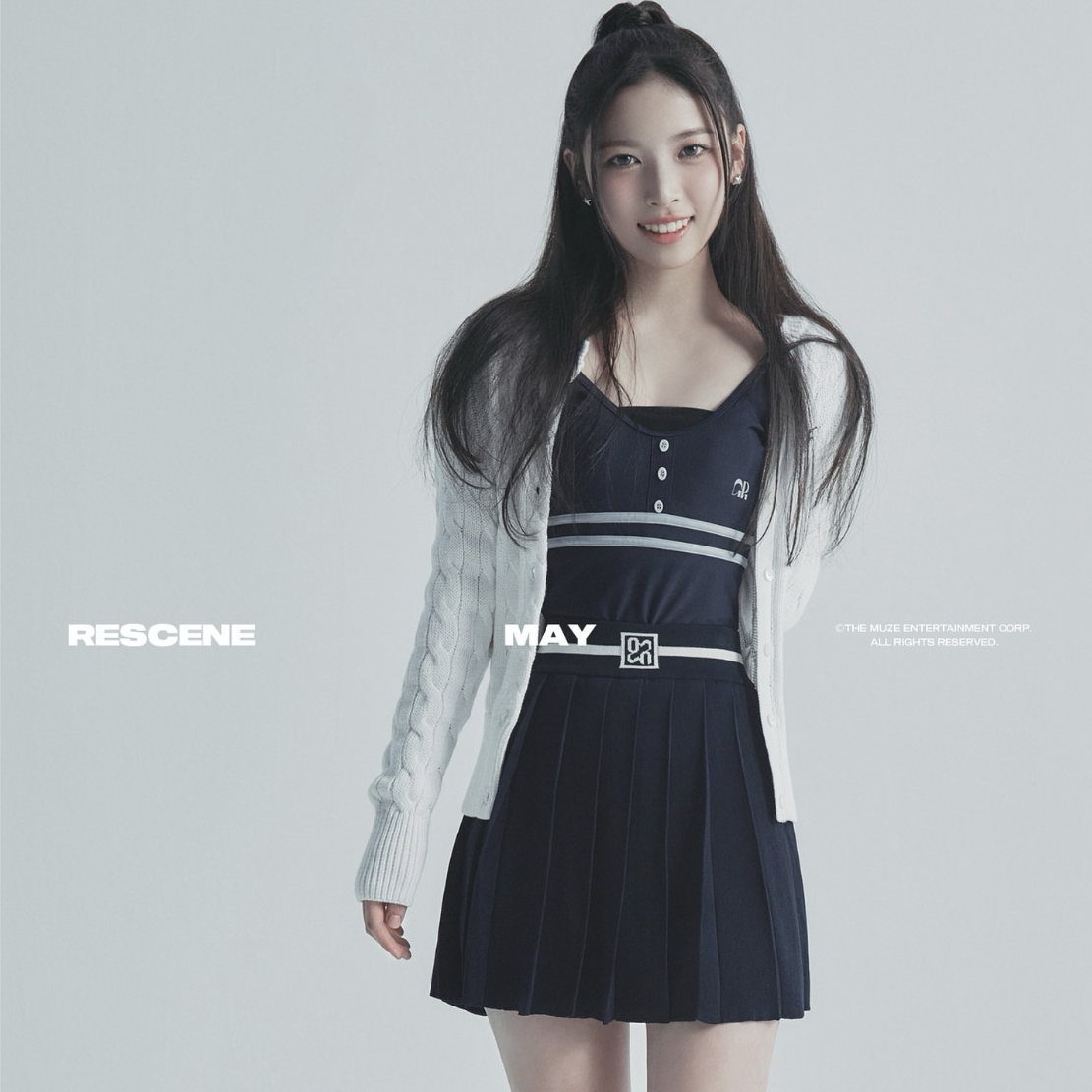 A moment captured by May (RESCENE)'s fan