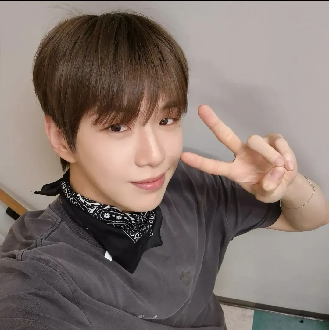 カン・ダニエルの最近の活動写真