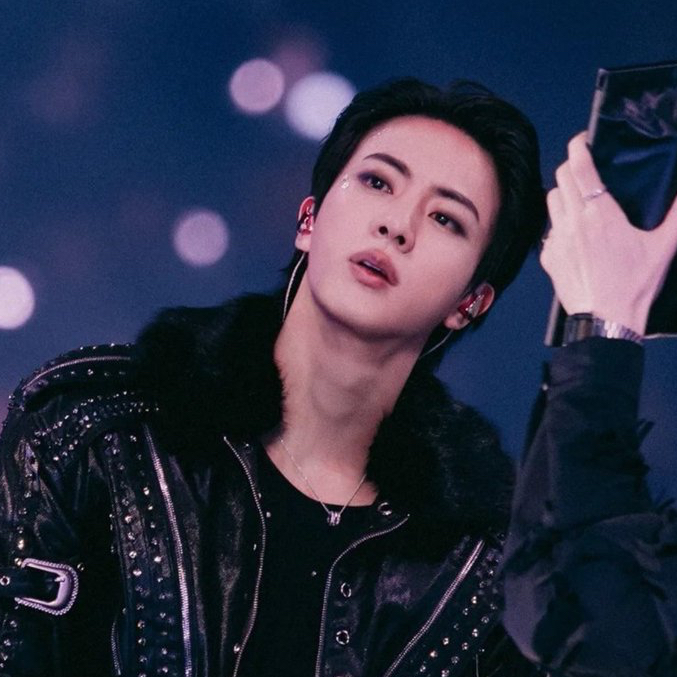 Potret di balik layar Jin (BTS)