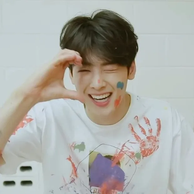 A moment captured by Eunwoo (ASTRO)'s fan