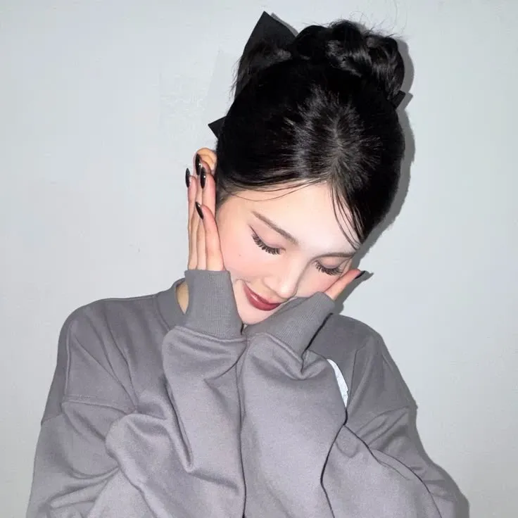 Behind-the-scenes cut of A-na (Hearts2Hearts)