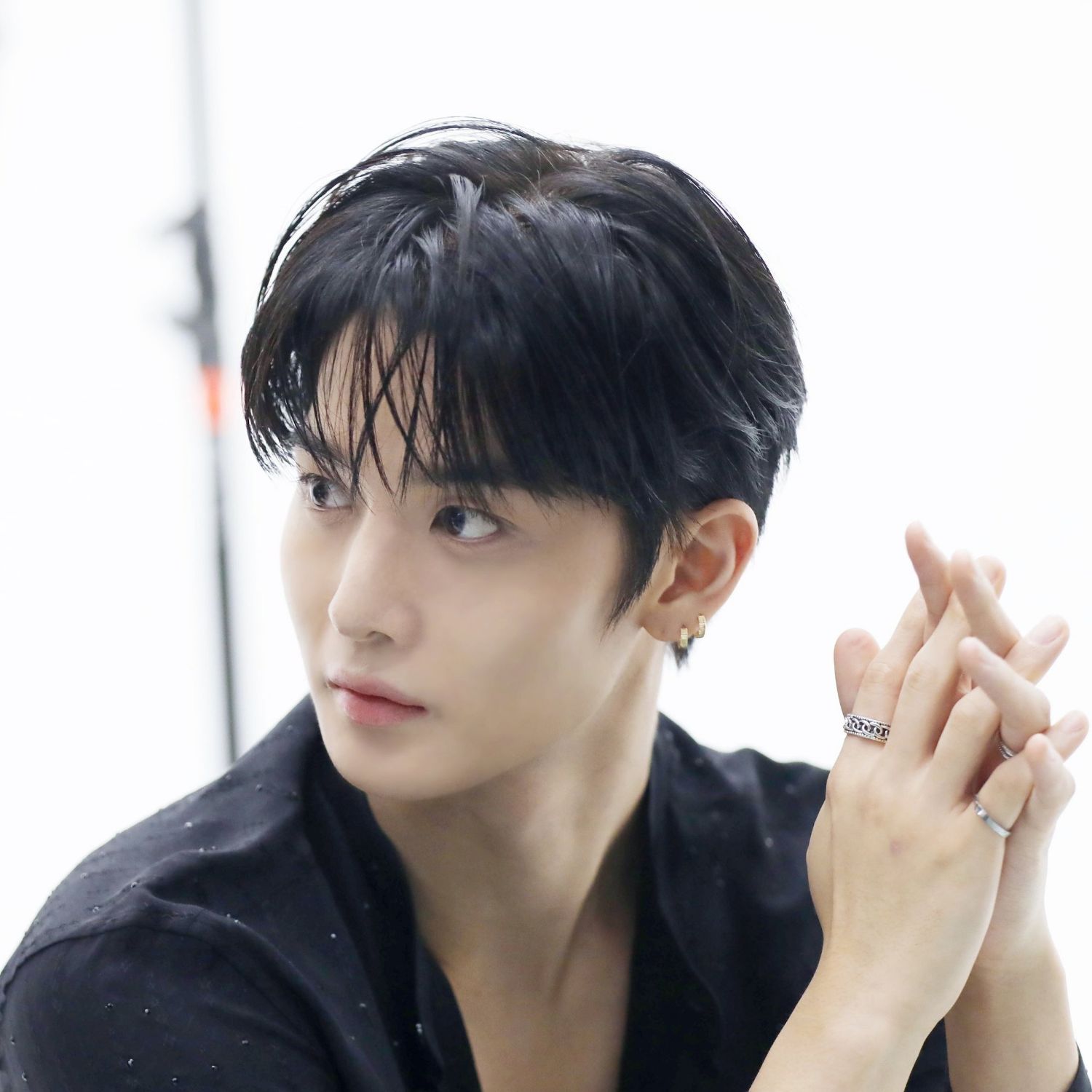 Behind-the-scenes cut of Bae Jinyoung