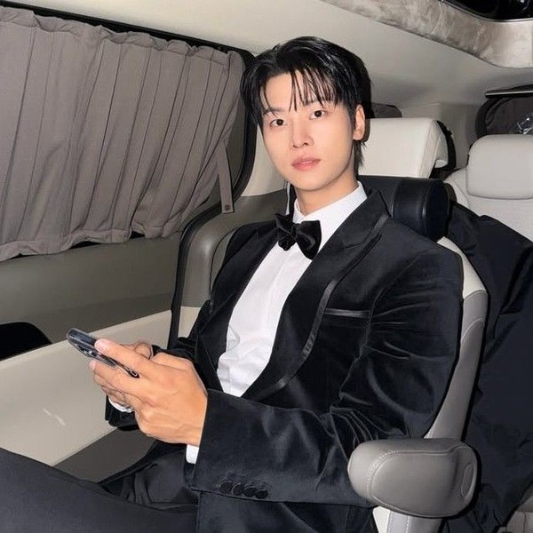 今日の最愛ドルで輝くVIXXの代表写真