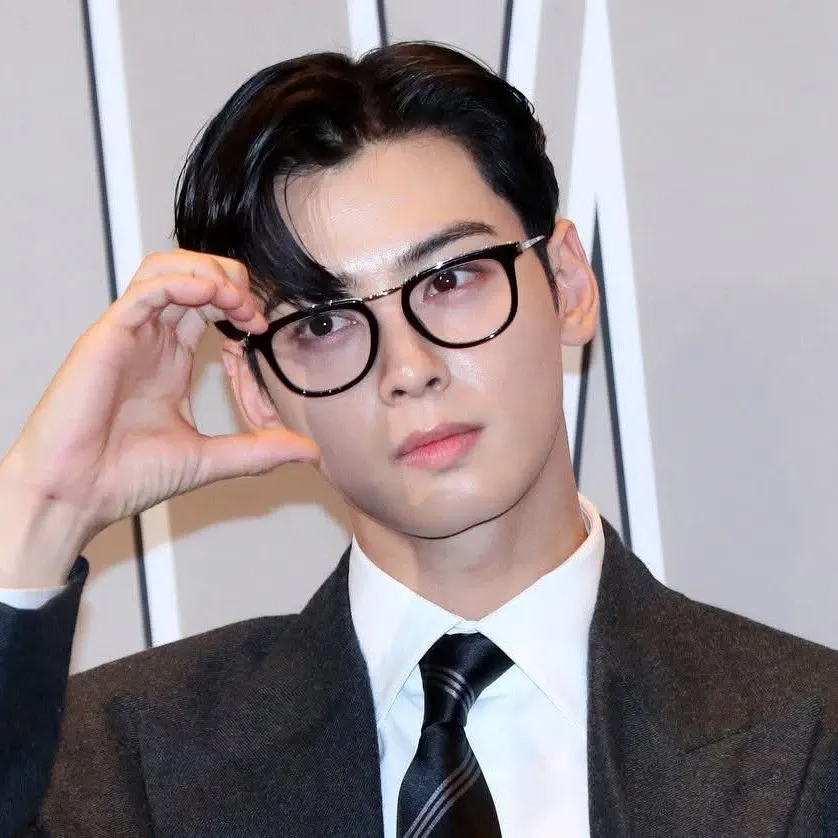 Latest photo of Eunwoo (ASTRO)