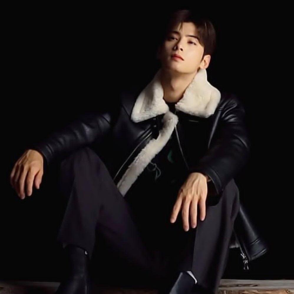 Recent activity shot of Eunwoo (ASTRO)