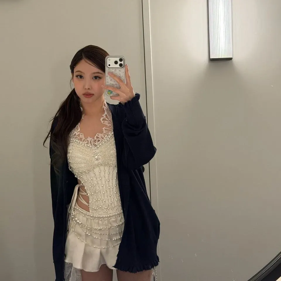 Latest photo of Nayeon (TWICE)