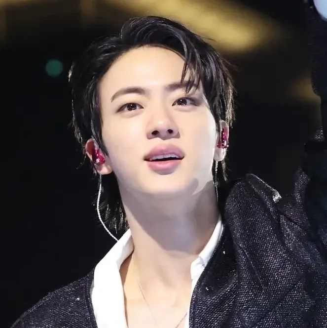 Latest photo of Jin (BTS)