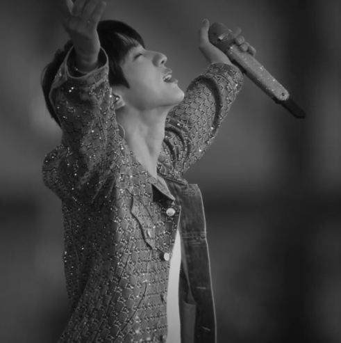 진 (방탄소년단)의 비하인드 컷