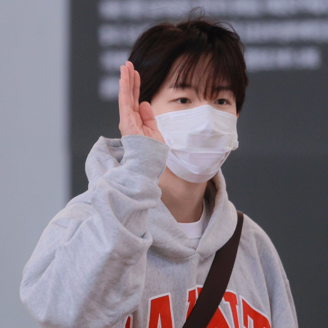 백현 (EXO)의 비하인드 컷