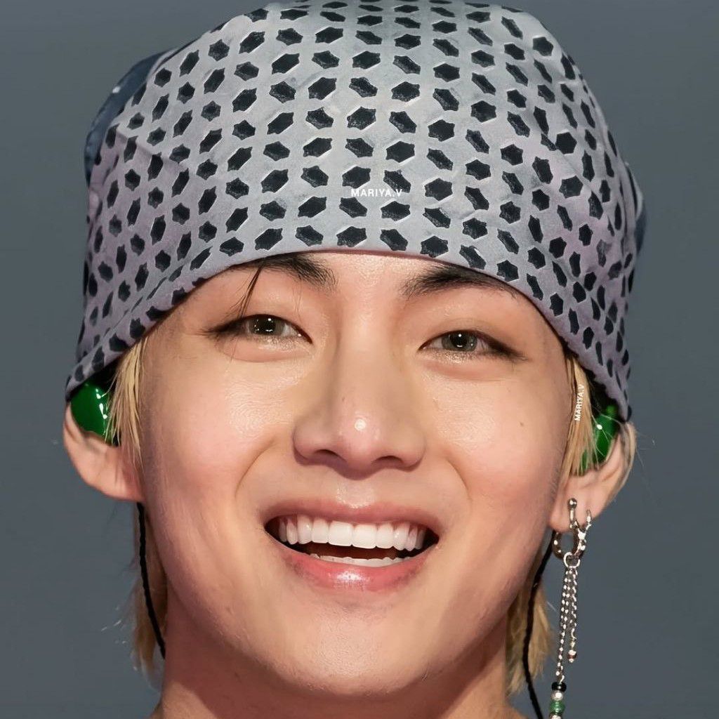 뷔 (방탄소년단)의 비하인드 컷