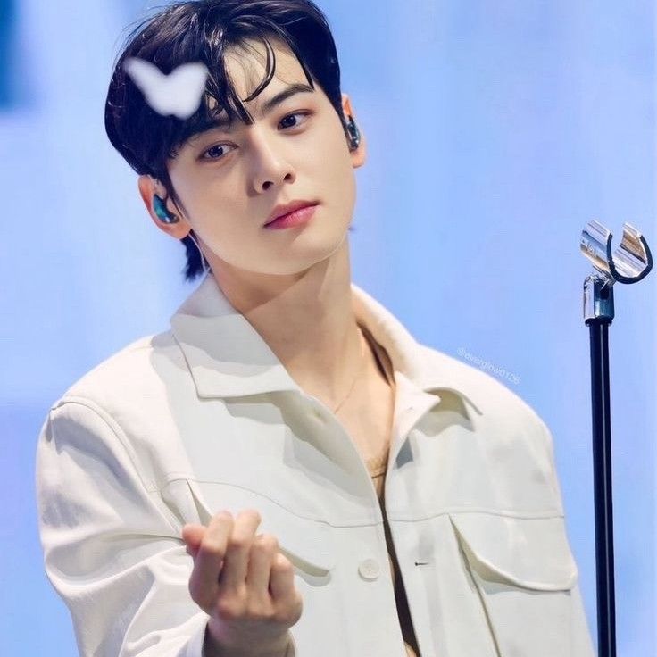 Latest photo of Eunwoo (ASTRO)