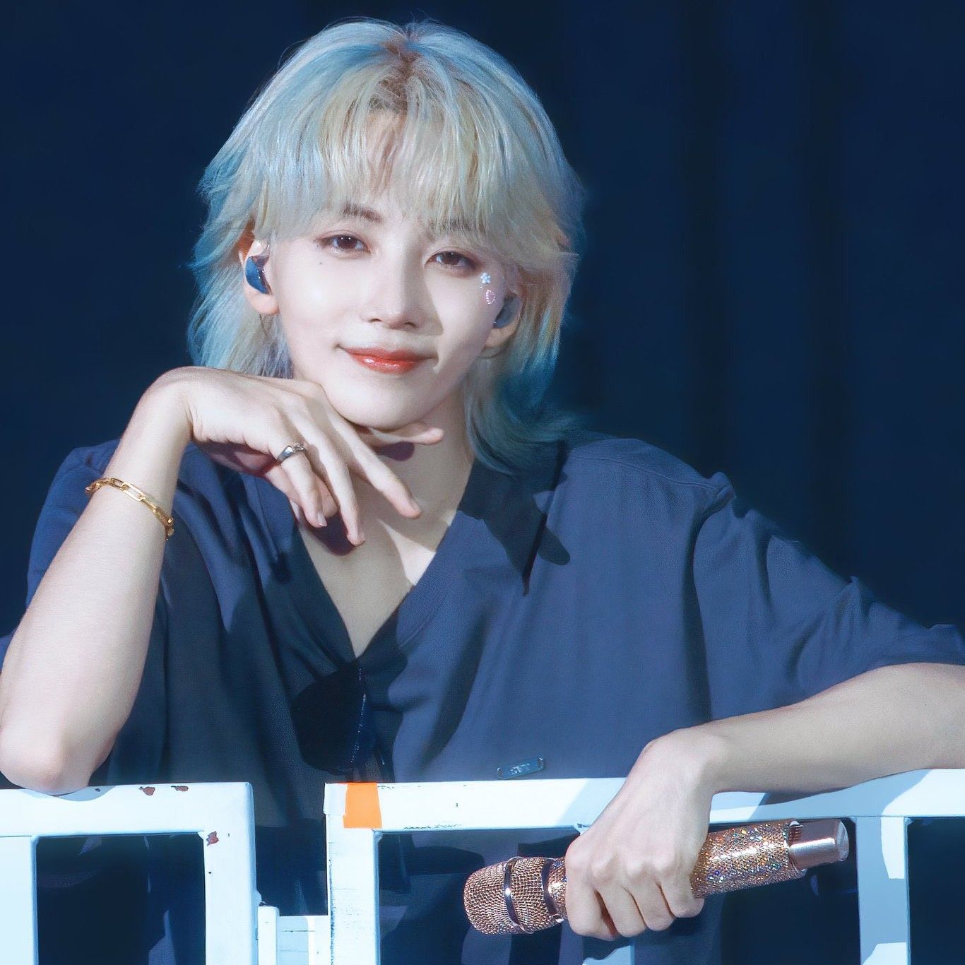 Recent activity shot of Jeonghan (SEVENTEEN)