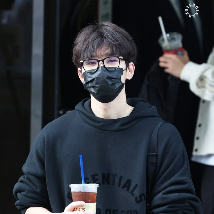 원우 (세븐틴)의 최신 사진