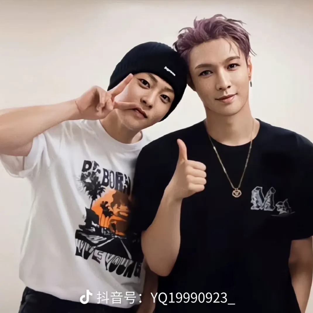 Latest photo of EXO