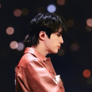 Foto terbaru Jin (BTS)