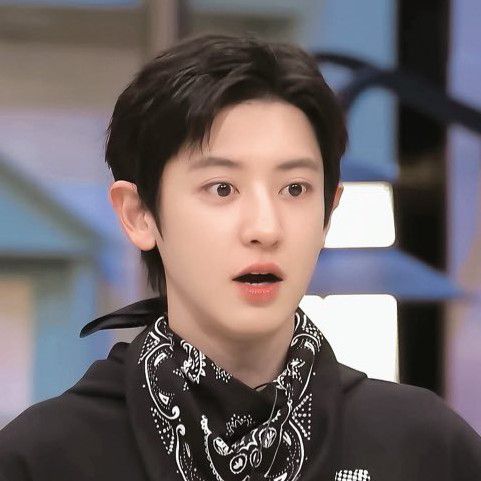Foto aktivitas terbaru Chanyeol (EXO)