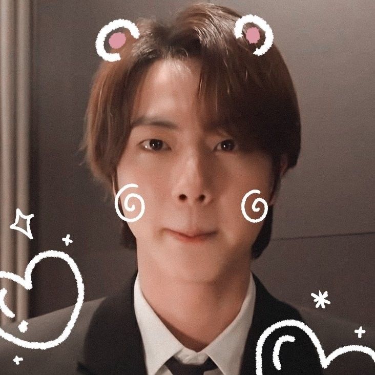 진 (방탄소년단) 최근 활동샷