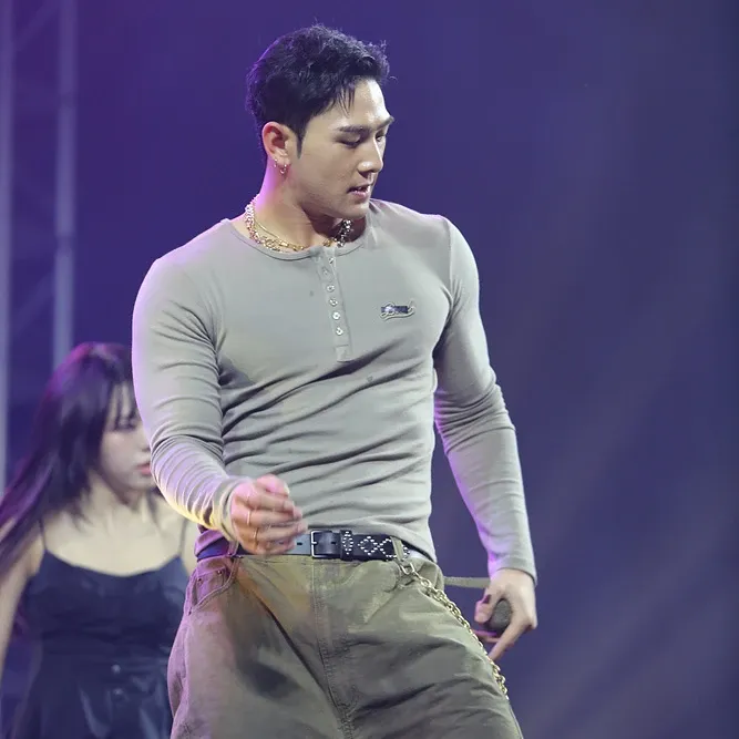 백호의 최신 사진