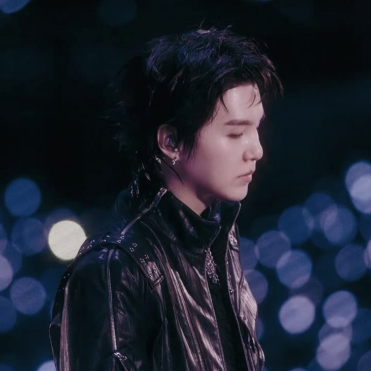 Foto terbaru SUGA (BTS)