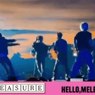 Momen yang diabadikan oleh penggemar TREASURE