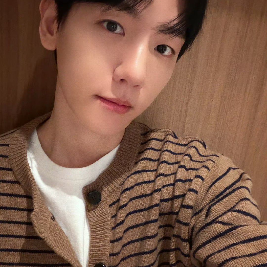 백현 (EXO)의 최신 사진