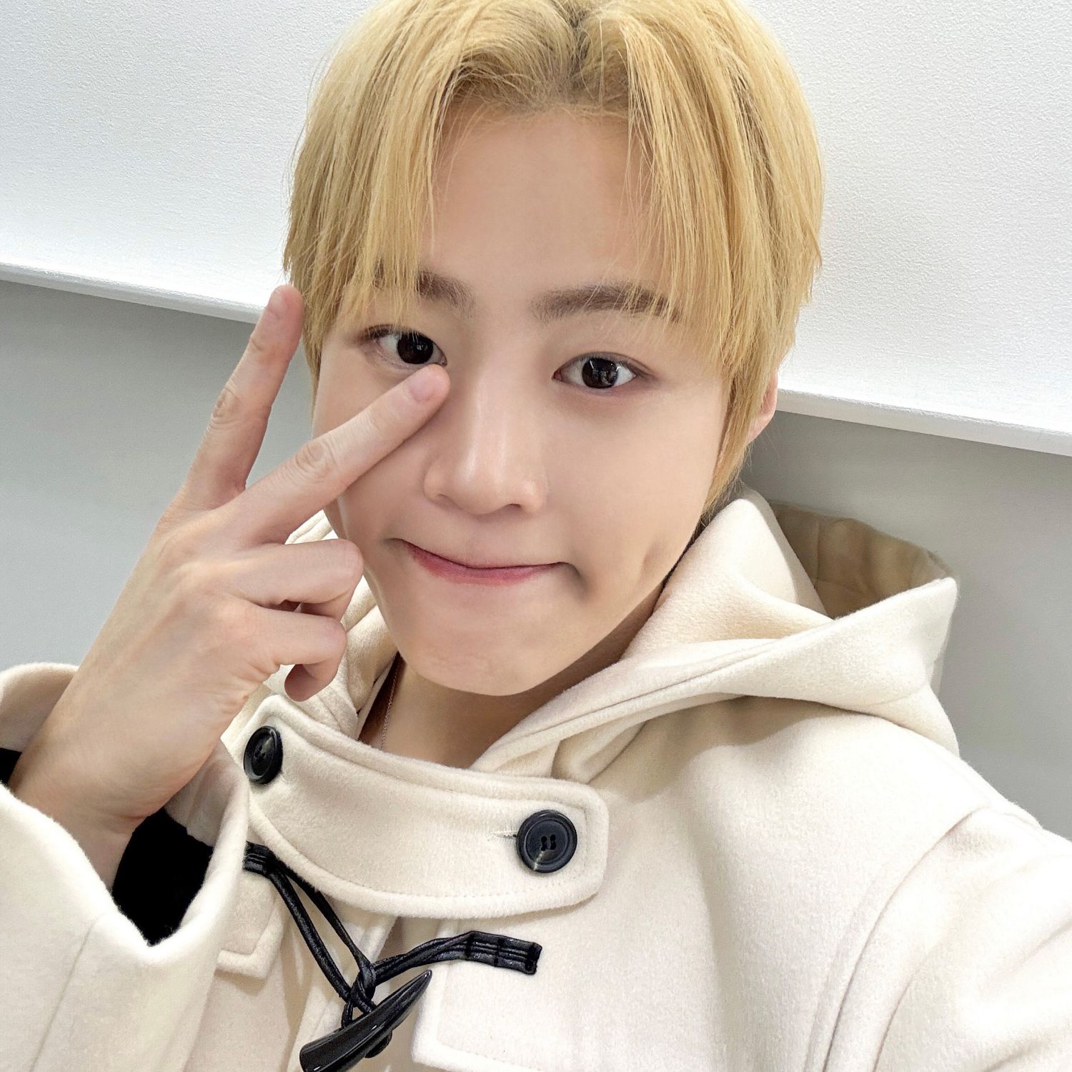 하성운 최근 활동샷