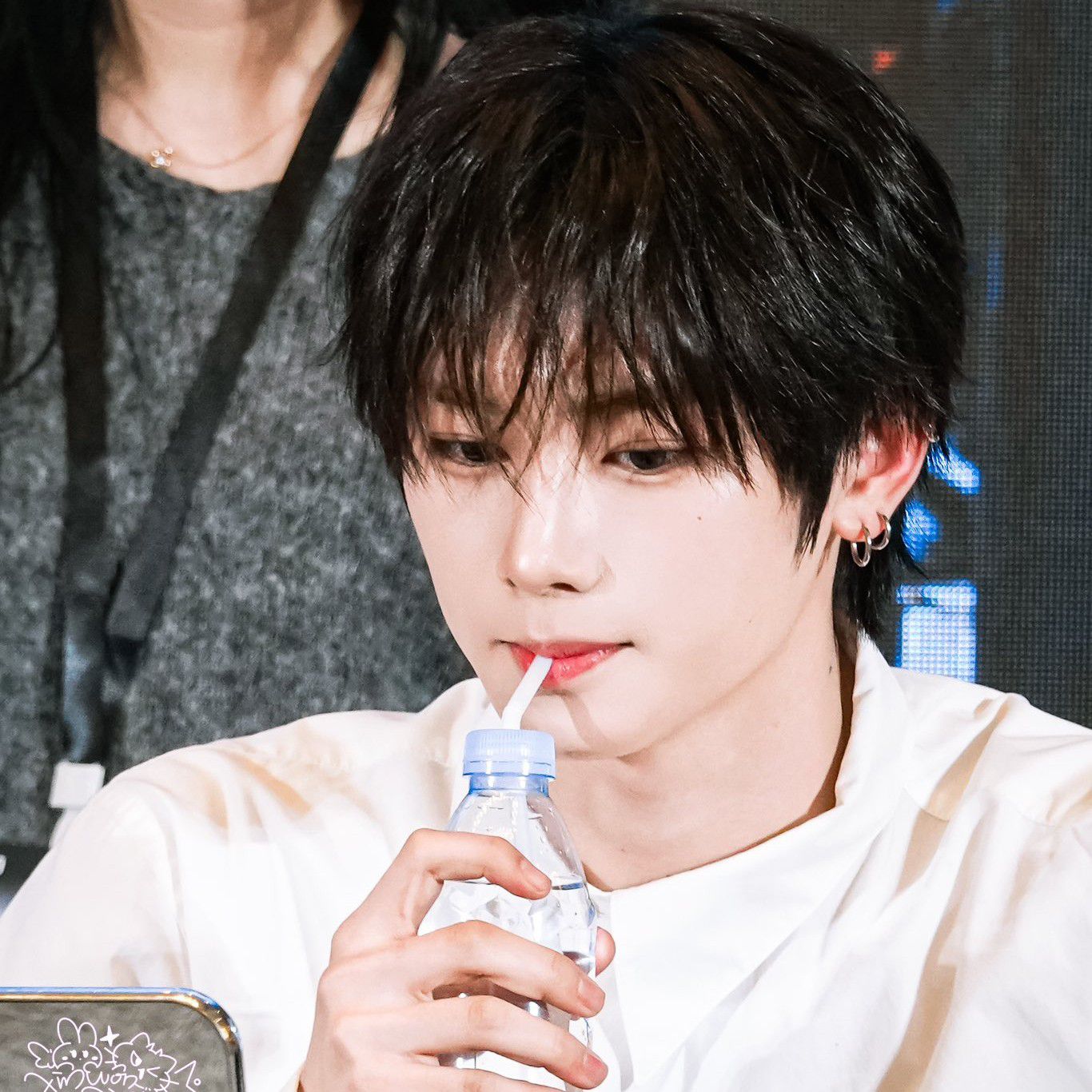 Behind-the-scenes cut of Zhou Anxin (ALPHA DRIVE ONE)