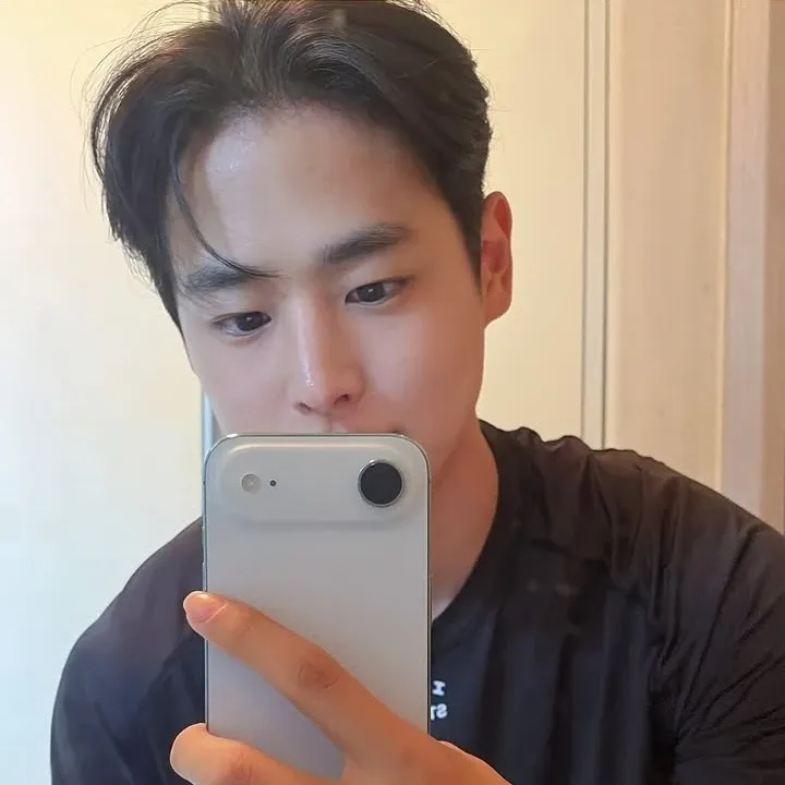 Behind-the-scenes cut of Choi Byungchan
