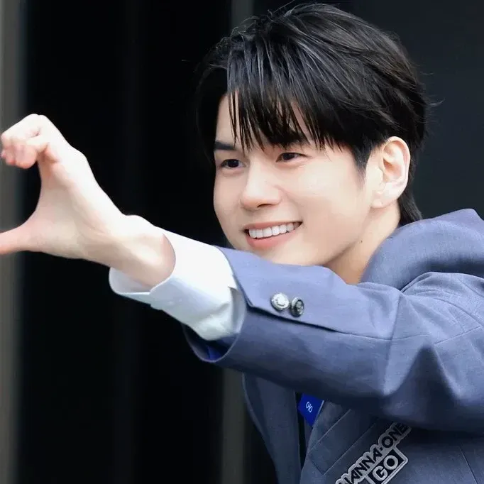 옹성우 최근 활동샷