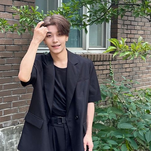 Behind-the-scenes cut of He Xinlong (ALPHA DRIVE ONE)