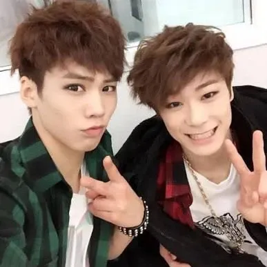 아스트로의 비하인드 컷