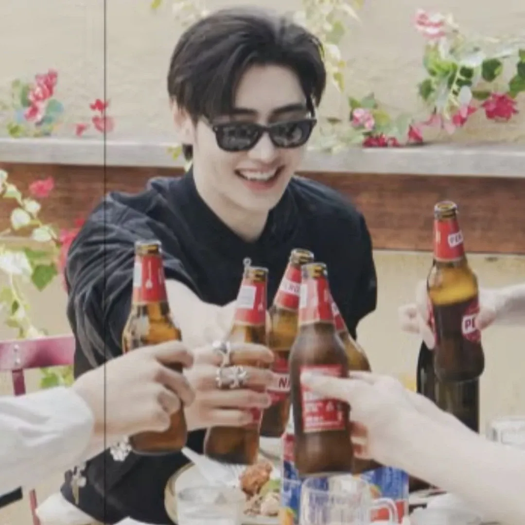Momen yang diabadikan oleh penggemar Sunghoon (ENHYPEN)