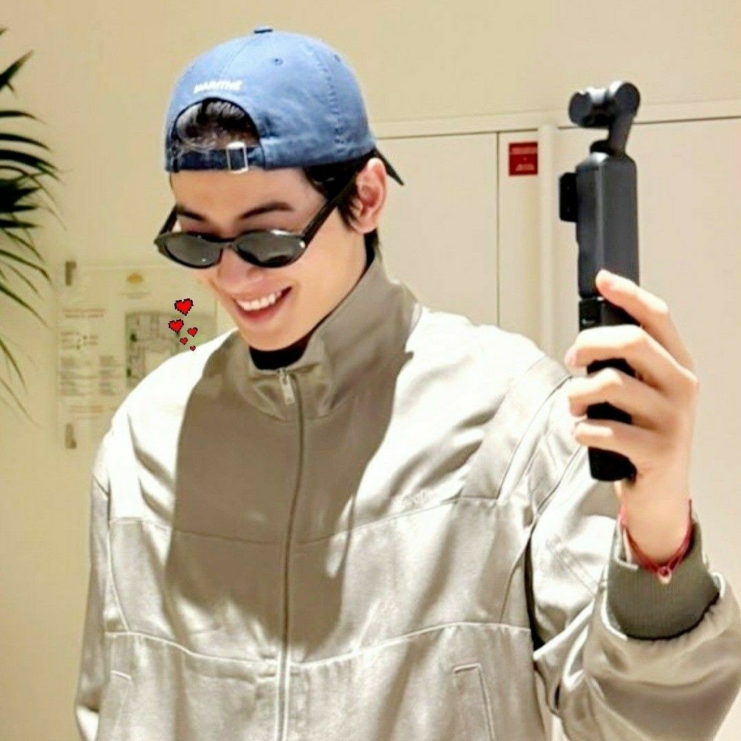 Foto aktivitas terbaru ASTRO