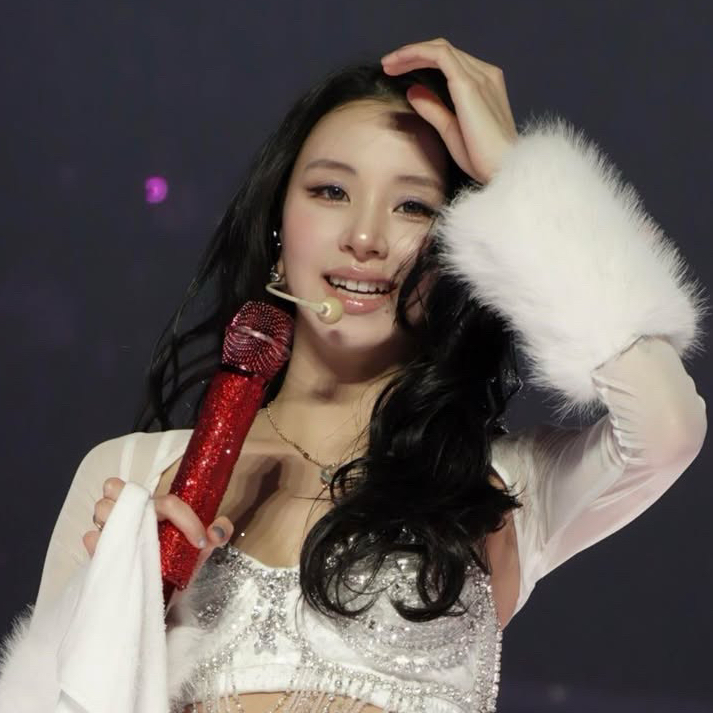 Behind-the-scenes cut of Chaeyoung (TWICE)