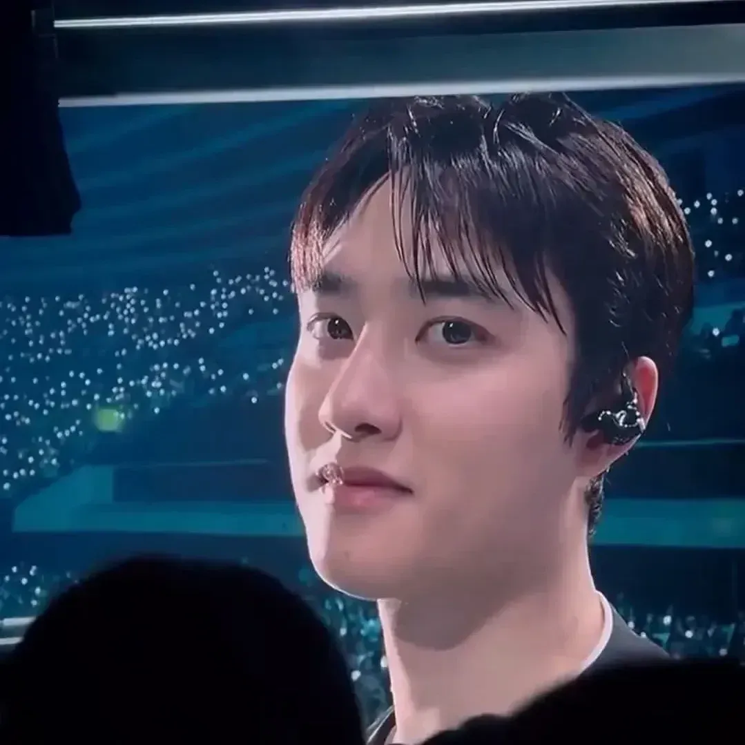 A moment captured by D.O. (EXO)'s fan