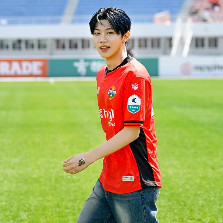 Recent activity shot of Hyunwoo (Xikers)