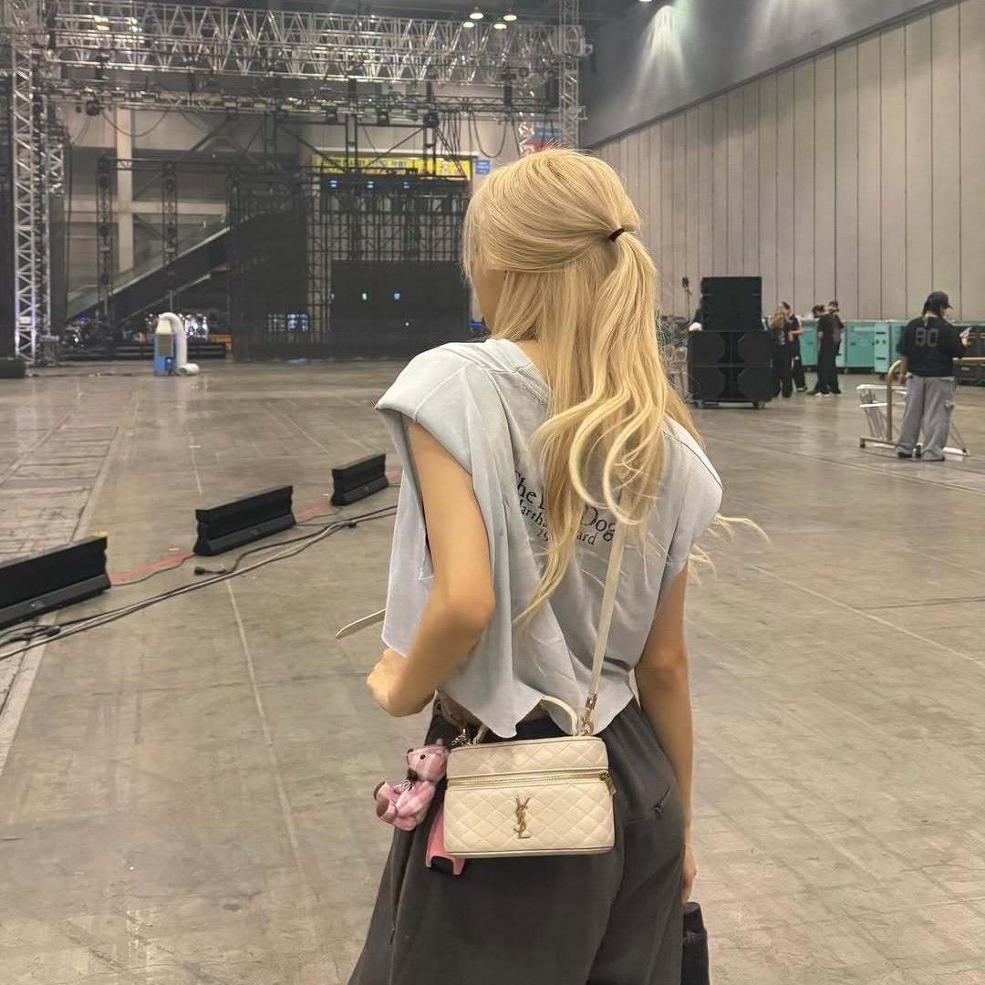 Latest photo of ROSÉ (BLACKPINK)