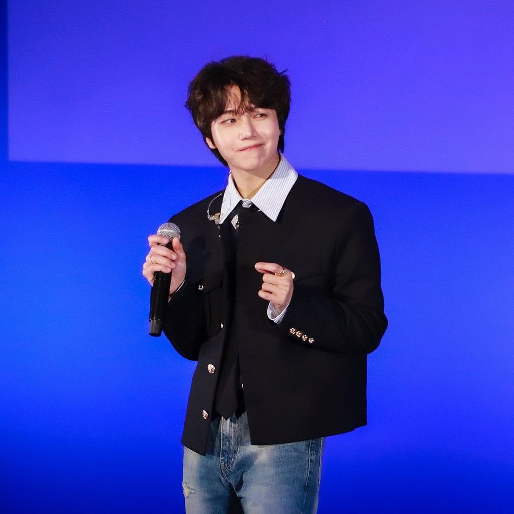 Recent activity shot of Jinho (PENTAGON)