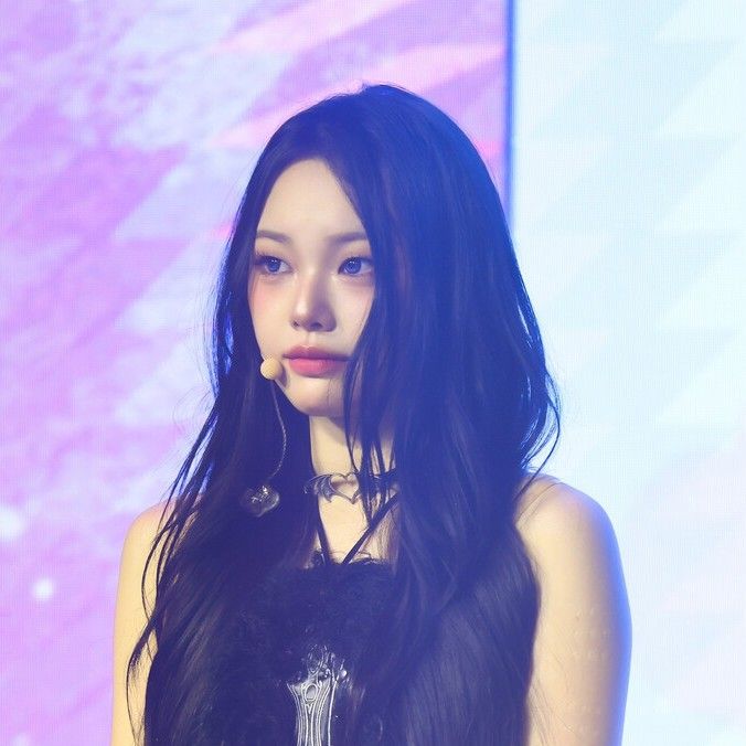 Recent activity shot of Park Boeun (CLASS:y)