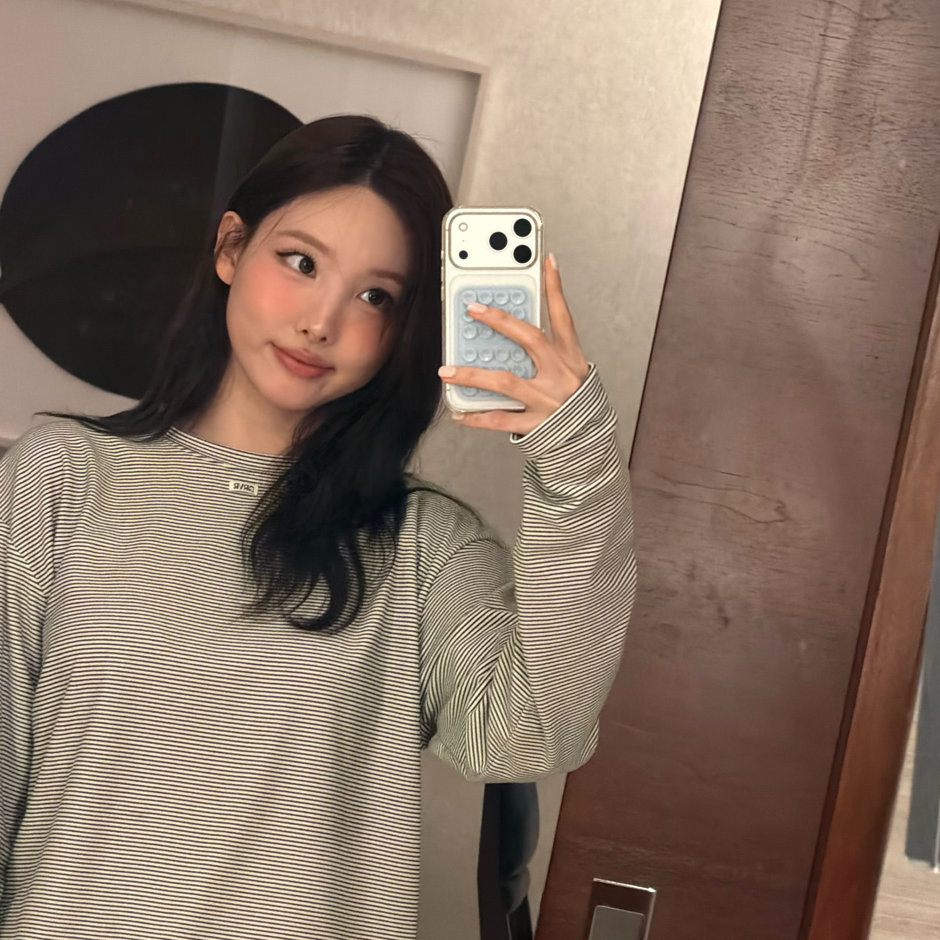 A moment captured by Nayeon (TWICE)'s fan