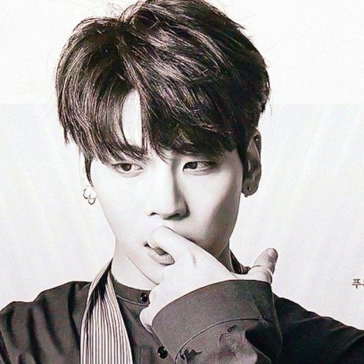 Recent activity shot of Jonghyun (SHINee)